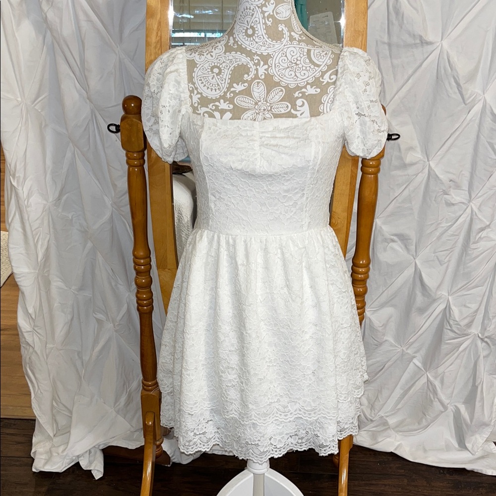 Chic White Lace Mini Dress
